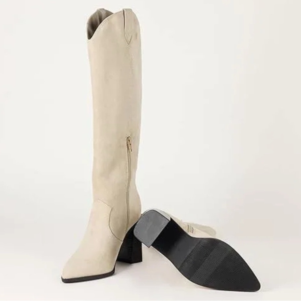 🆕 Cream Heeled Boots